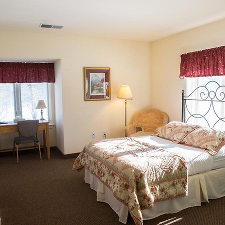 Conference Center Hotel At Valley Forge Oaks 외부 사진